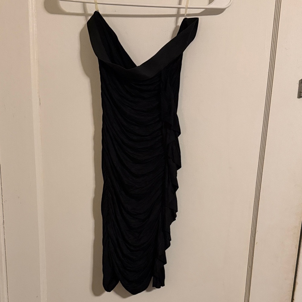 Solemio Elegant Black Strapless Dress